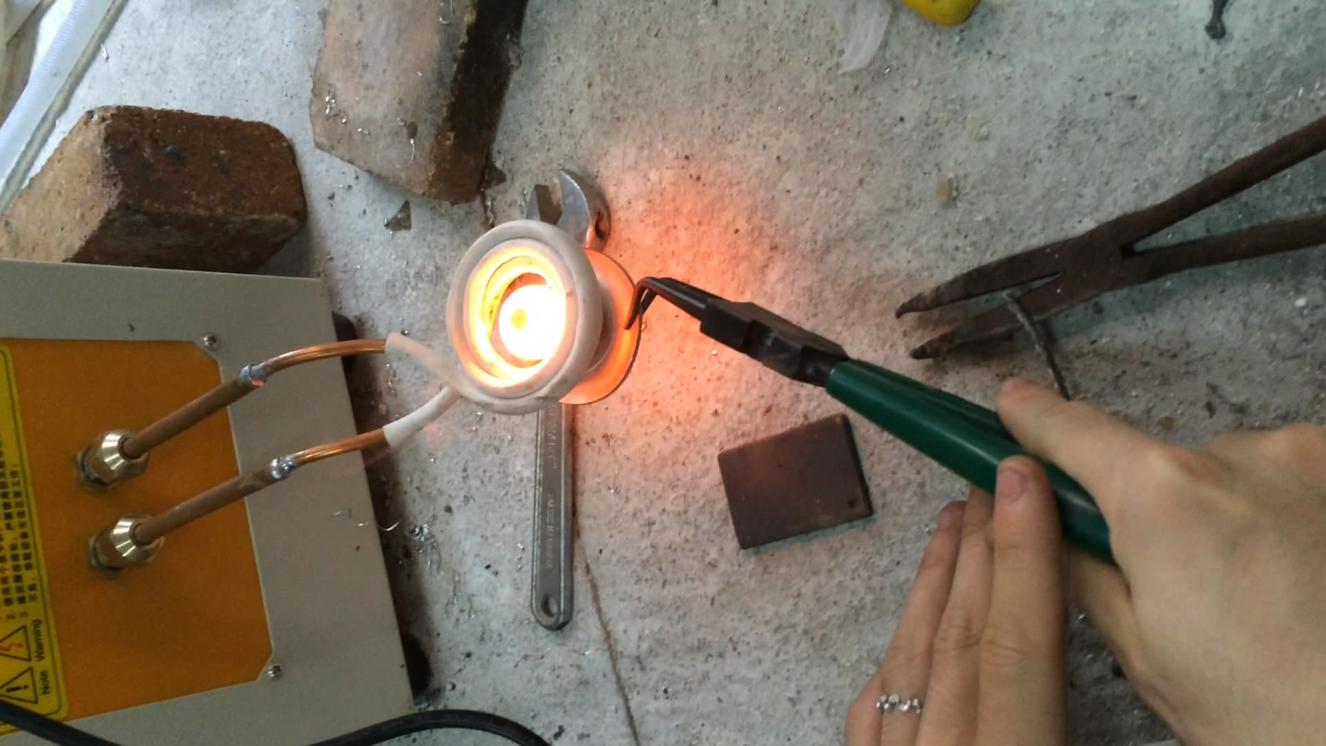 ���l�ӟ�C-�S��ֱ���ԃr�ȸ�