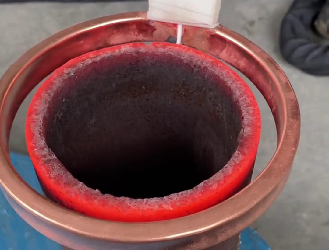 鋼管中頻加熱爐用戶需要關注設備的性能和質量，而不僅僅是價格