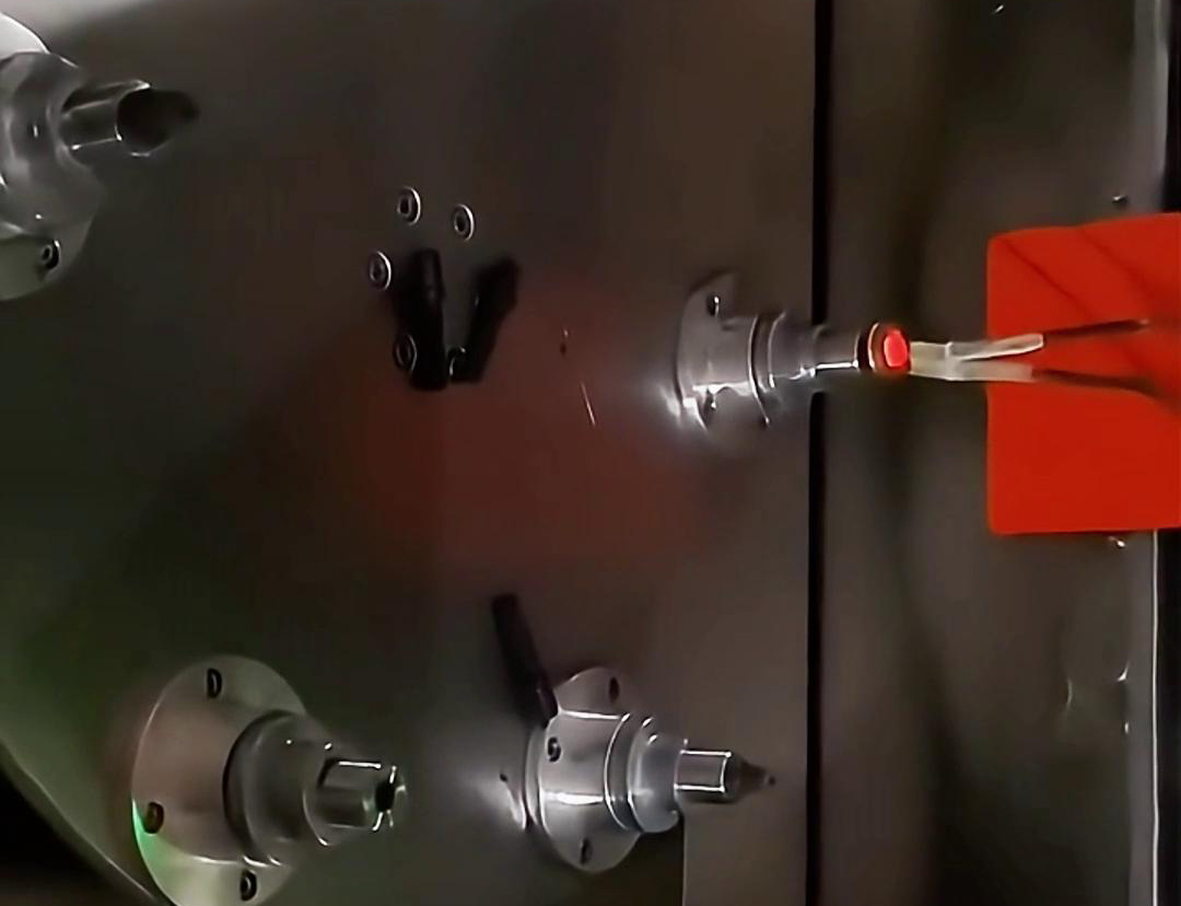 六工位旋轉回火結合高頻機熱處理淬火的高效性和對產品質量的影響