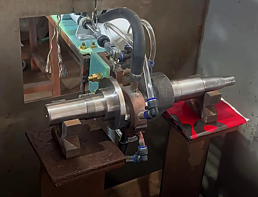 曲軸中頻淬火是一種高效、節(jié)能、環(huán)保的熱處理方法