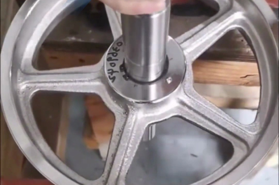 感應(yīng)加熱裝配全過程揭秘，高效精準(zhǔn)的工業(yè)裝配技巧！