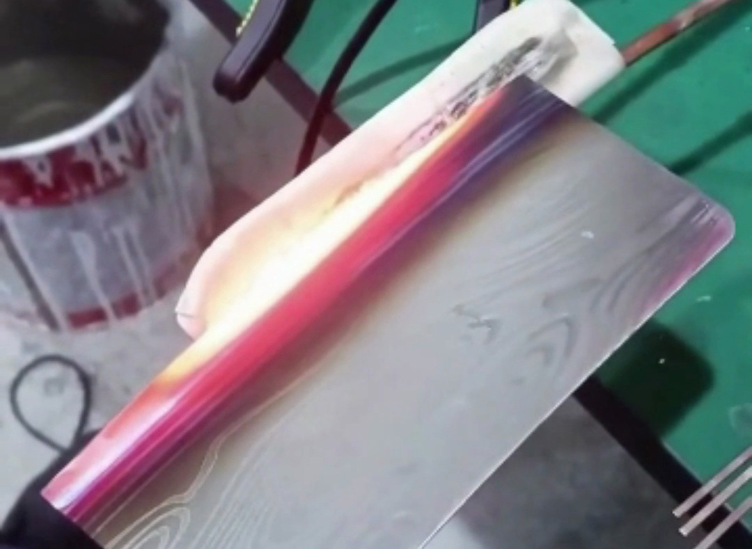 菜刀淬火別再用老方法！高頻淬火讓刀具硬度韌性雙在線