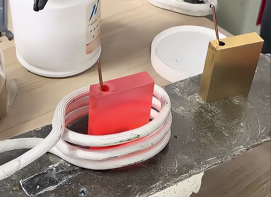 黃銅釬焊天花板！海拓高頻焊接機(jī)10秒搞定打火機(jī)殼體焊接測試