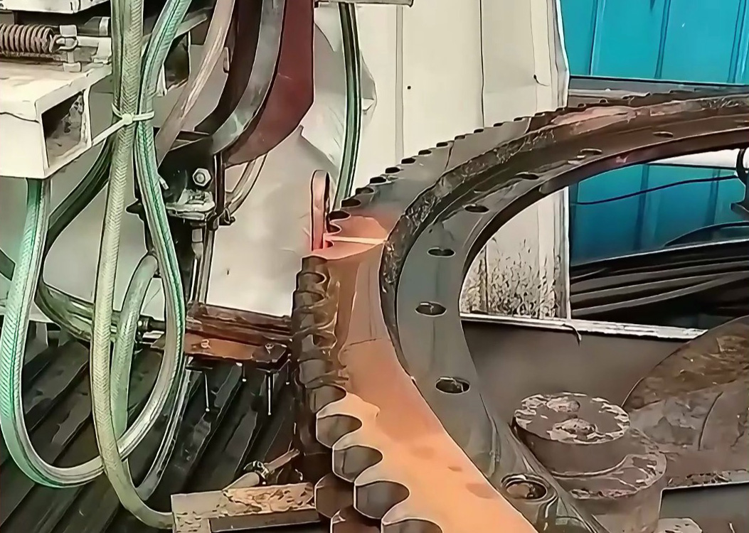 破解大直徑齒輪單齒淬火難題！海拓數控高頻淬火機床，精準賦能齒輪加工