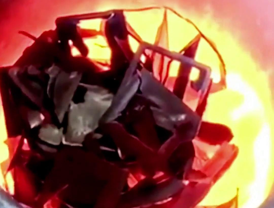 高頻熔煉爐，融化速度快，無明火，低耗節(jié)能環(huán)保