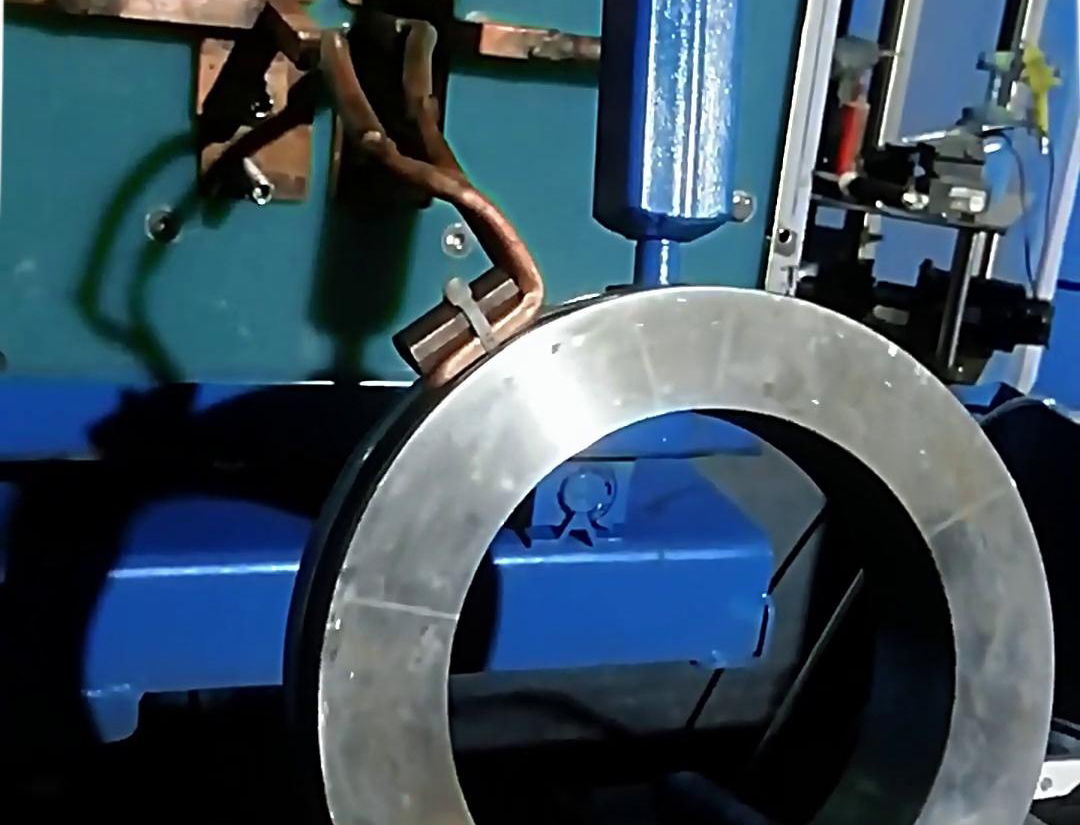 軌道輪輪轂淬火熱處理設備導軌輪高頻淬火機床