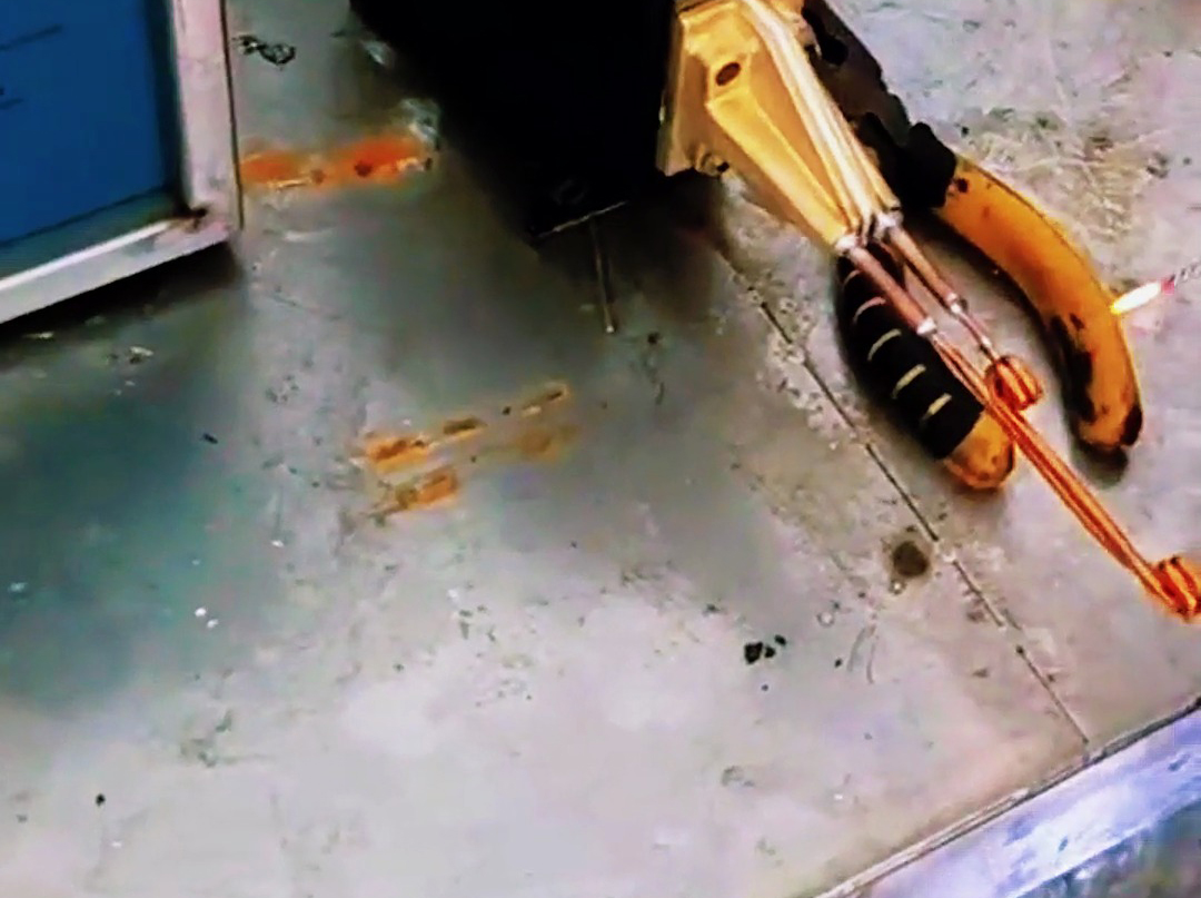 超高頻加熱預(yù)熱與熱插熱裝成型技術(shù)-塑料-金屬?gòu)?fù)合件制造方法