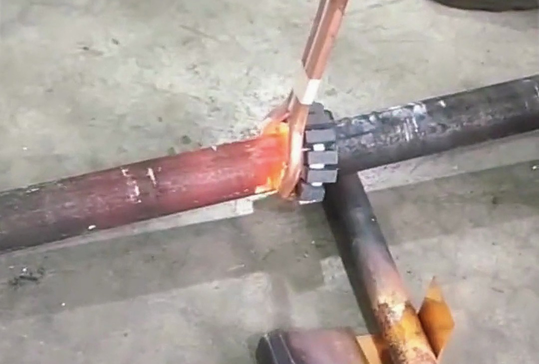 手持式高頻機由于其便攜性、多功能性和高效性,在金屬加工領域有著廣泛的應用