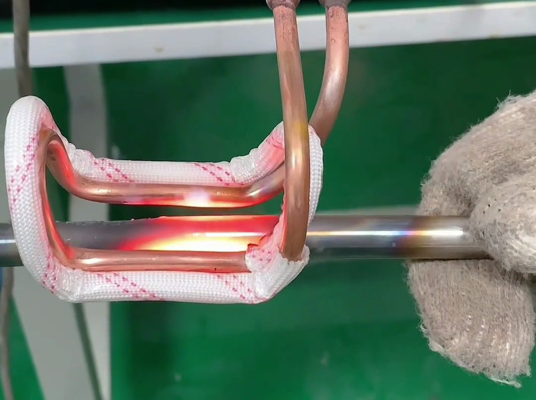 高頻感應(yīng)加熱設(shè)備操作全解析，6秒升溫1000度！