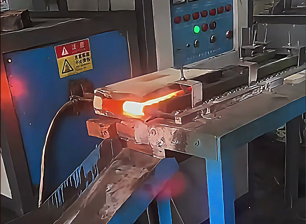 還在為加熱鍛造效率發愁？這款簡易感應加熱自動化設備輕松解決！